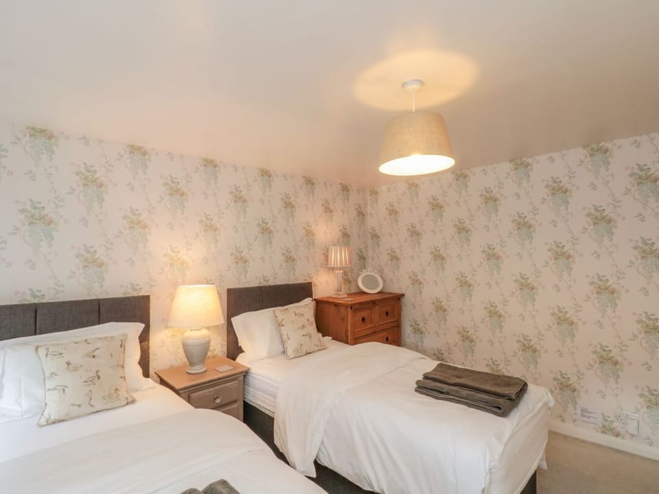 5 Rosedale Abbey