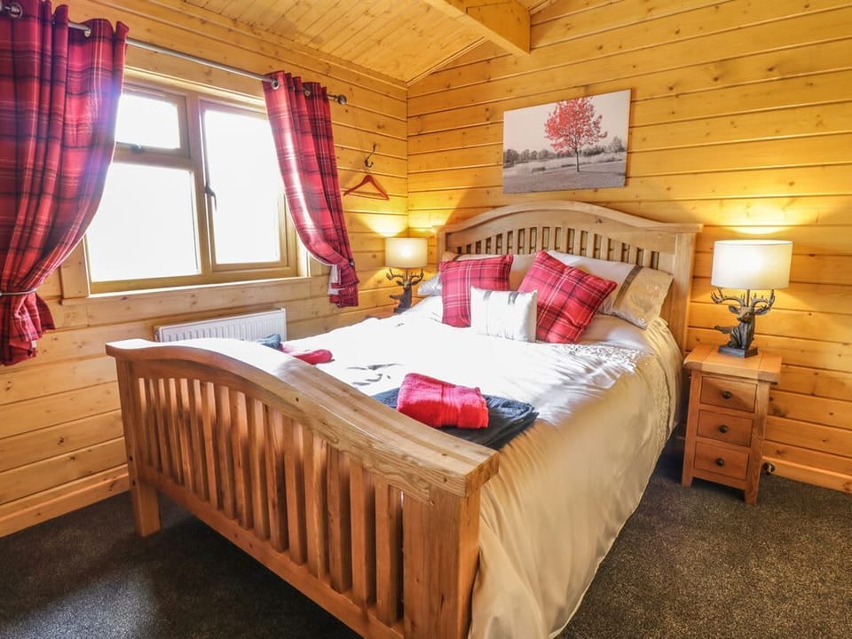 Manor Farm Lodges - Red Kite Lodge