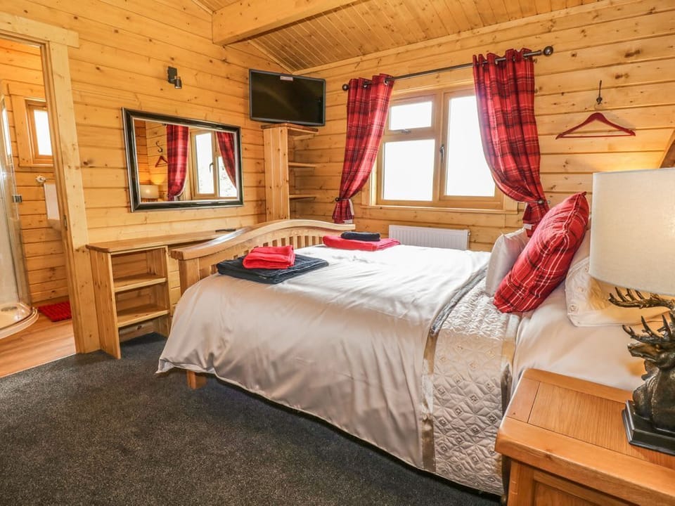 Manor Farm Lodges - Red Kite Lodge