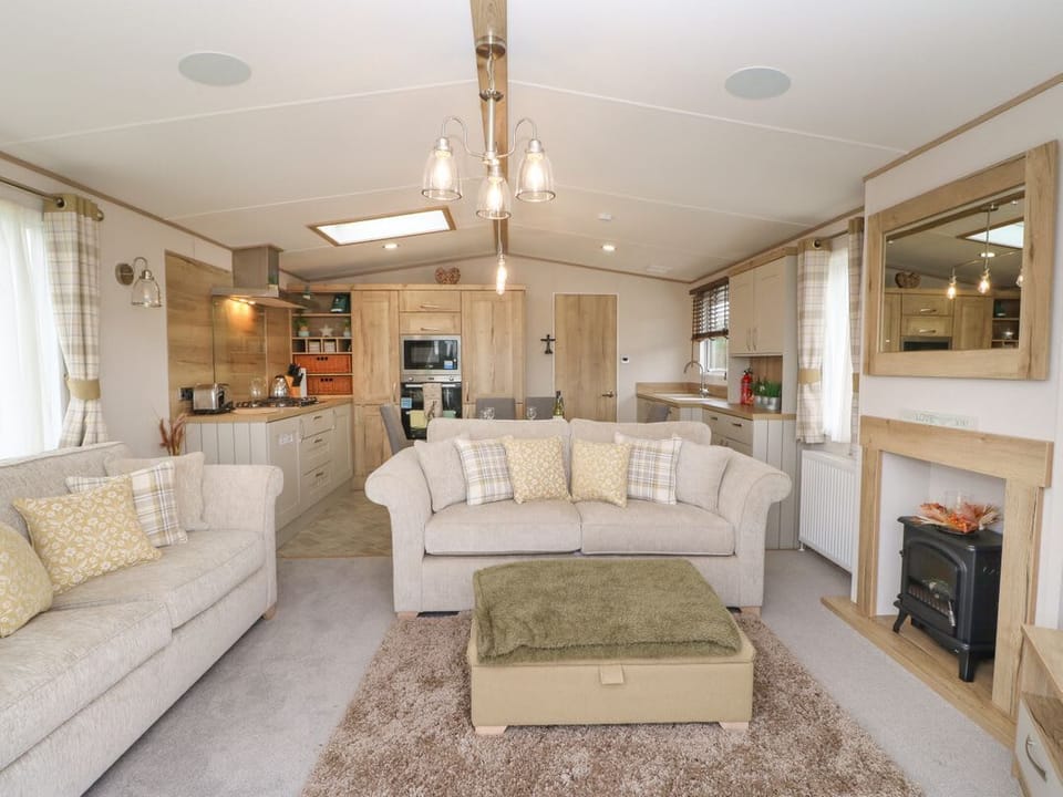 10 Cheviot View