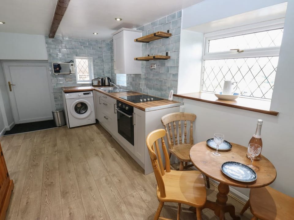 11 Hollin Well Cottage
