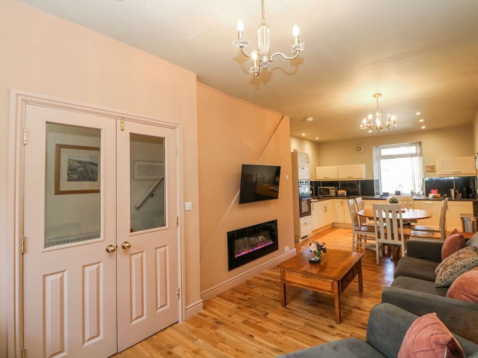 Corner Cottage