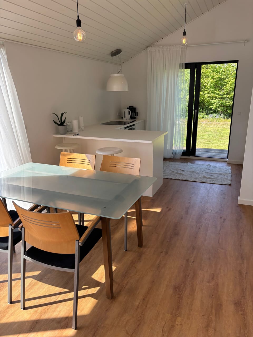 House, 3 Bedrooms, Terrace, Garden View | Dining room