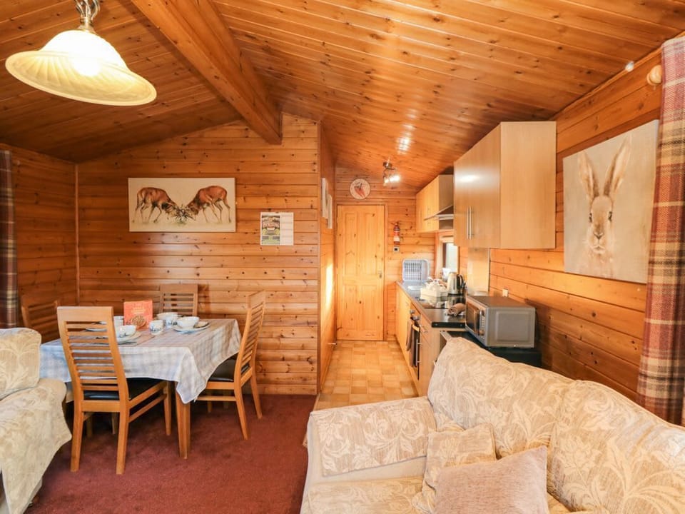 Hawthorne Lodge