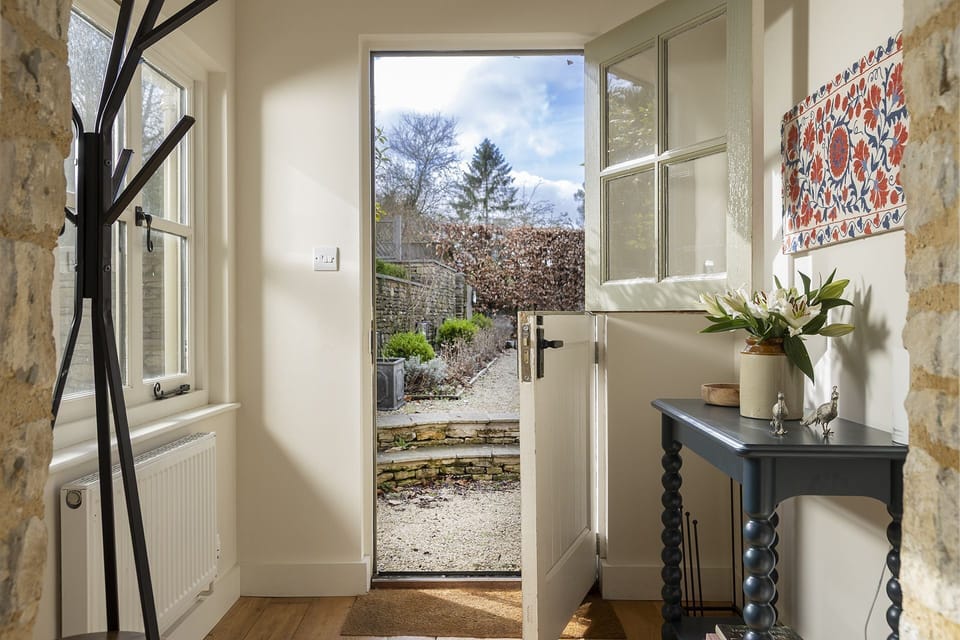 Inca's Cottage Hallway - StayCotswold
