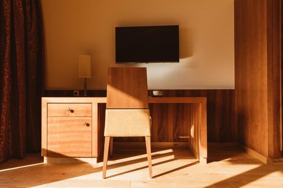 Superior Double Room, Balcony, Mountain View | Interior