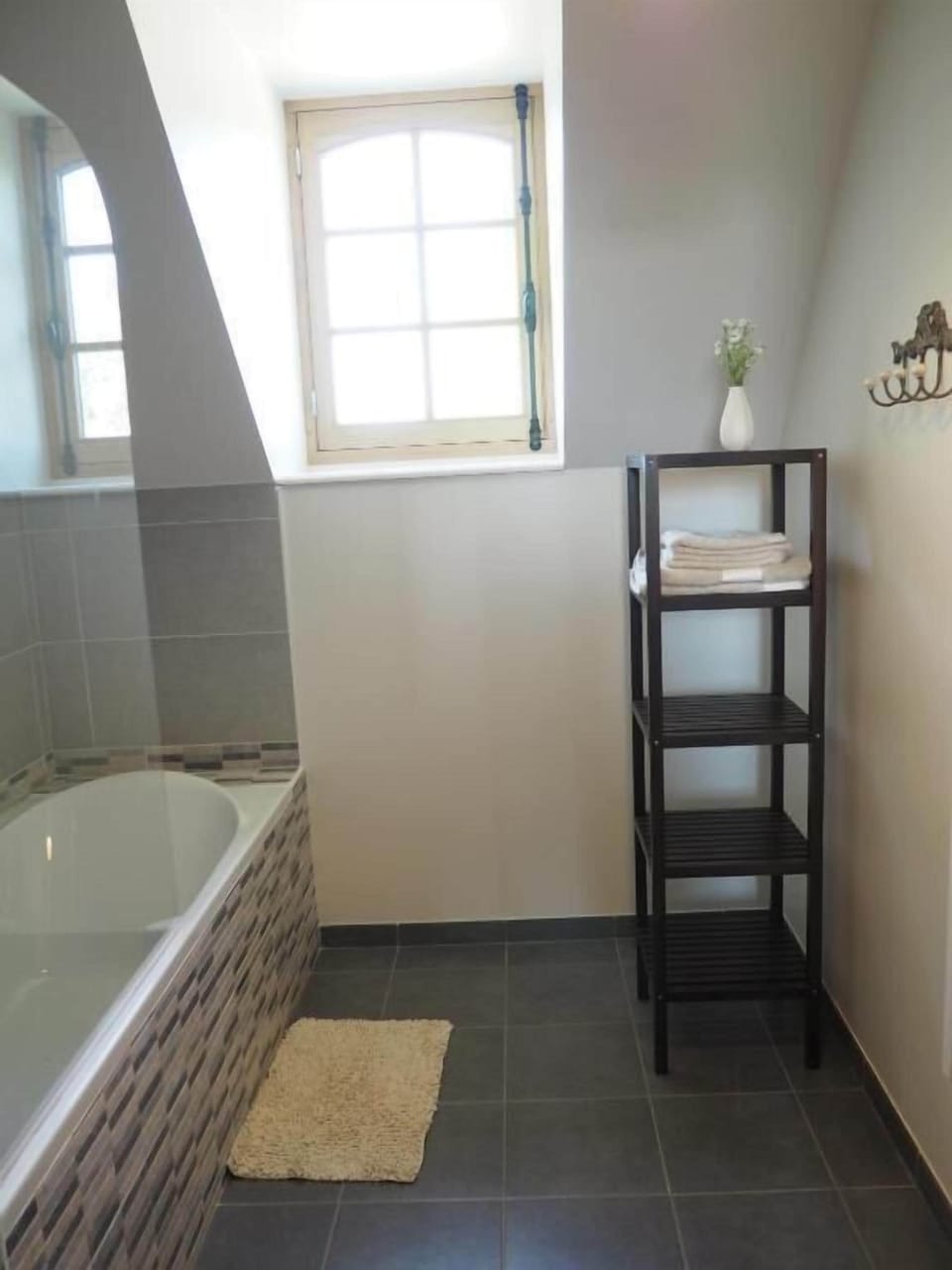 Comfort Quadruple Room, Garden View | Bathroom
