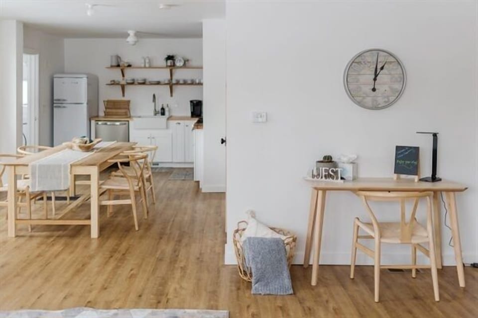 Main Level entryway & workspace