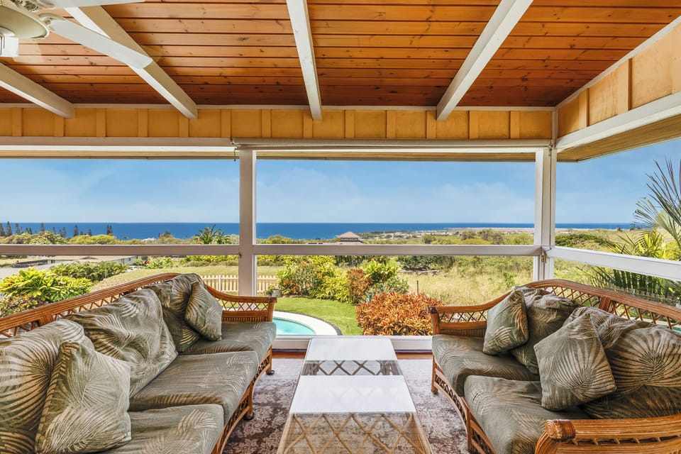 Lounge Area on the Lanai