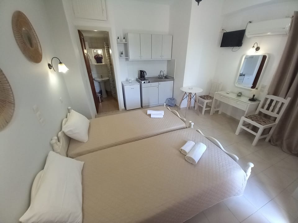 Studio, Balcony, Garden View | Free WiFi