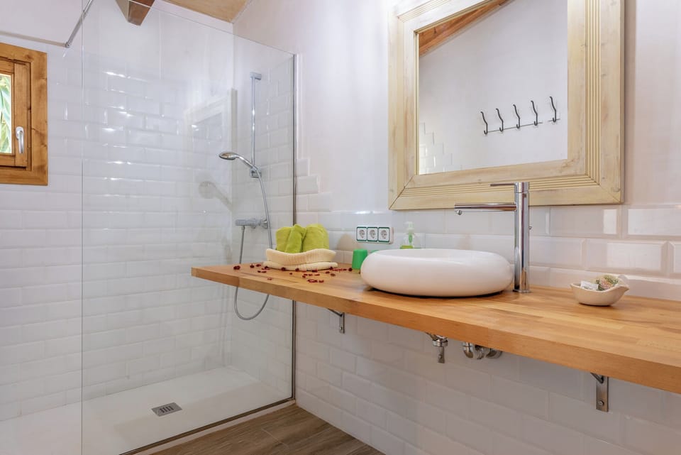 Family Apartment, 2 Bedrooms, Terrace, Garden View | Bathroom | Hair dryer, towels, soap, toilet paper