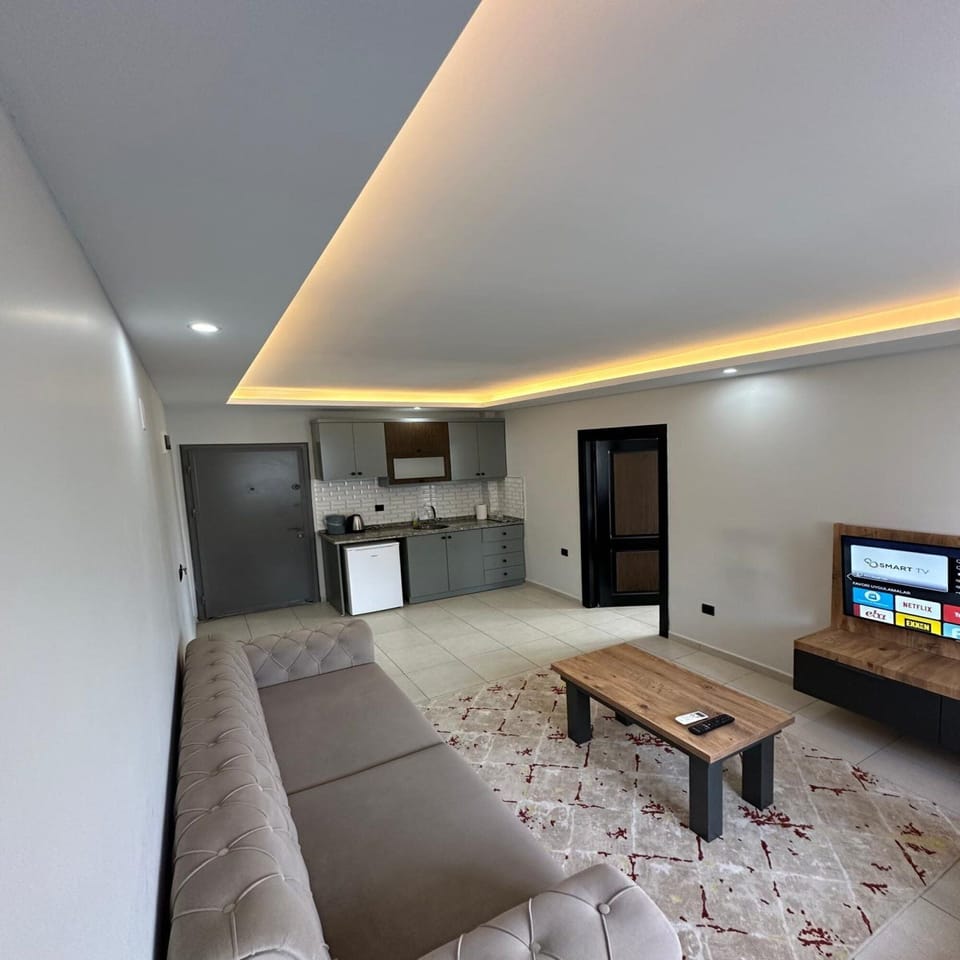Classic Apartment, City View | Living area