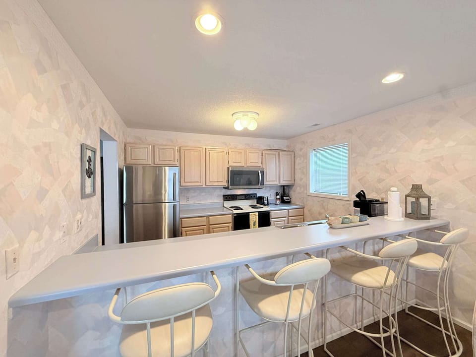 Make mealtime memories together in the spacious dining area​