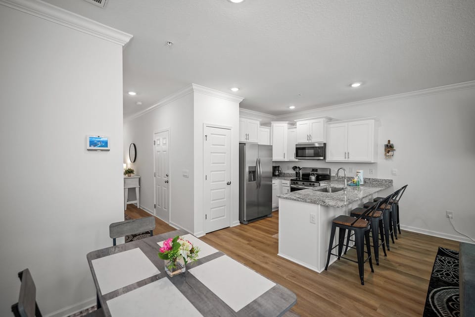 Lost Bay - Orange Beach, AL - Signature Properties