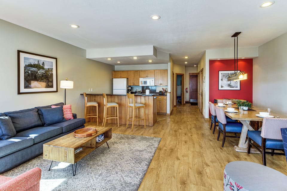 Apartment (3 Bedrooms) | Front of property
