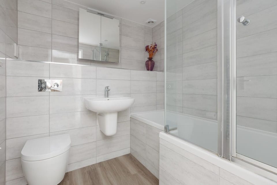 Shoreline Suite (4)