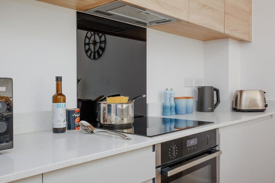 Fully equipped kitchen for all of your culinary needs