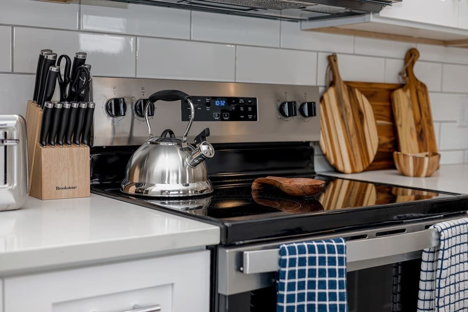 Kitchen: Cook up your favorite recipes in this stylish, modern space with sleek appliances!