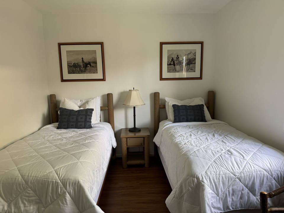 Townhome, 3 Bedrooms | 3 bedrooms, laptop workspace, iron/ironing board, WiFi (free)