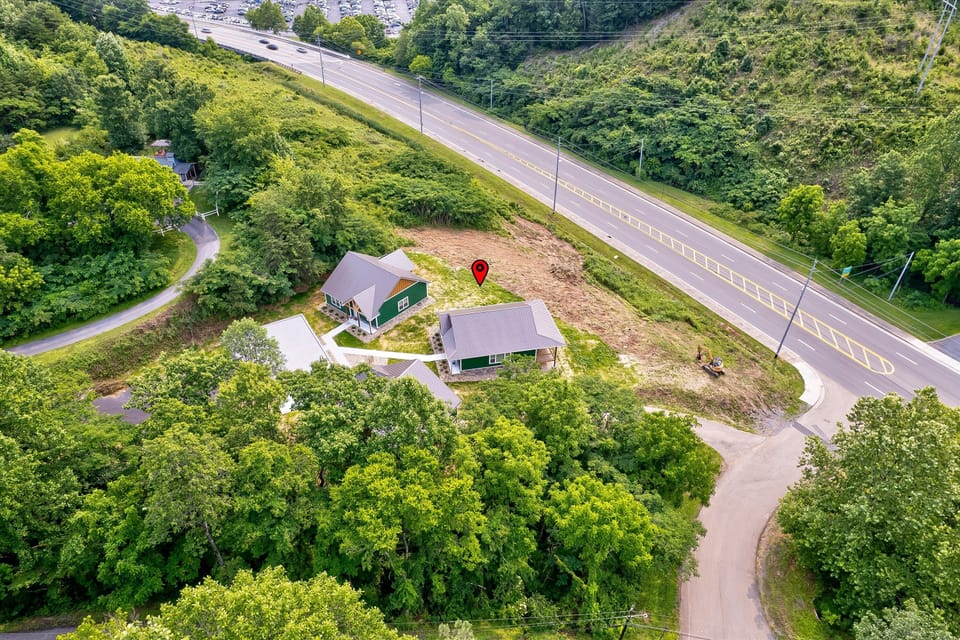 Two Bedroom Walking Distance To Dollywood Pigeon Forge Cabins fo