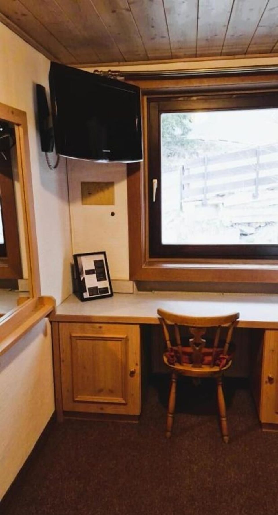 In-room safe, desk, free WiFi, bed sheets