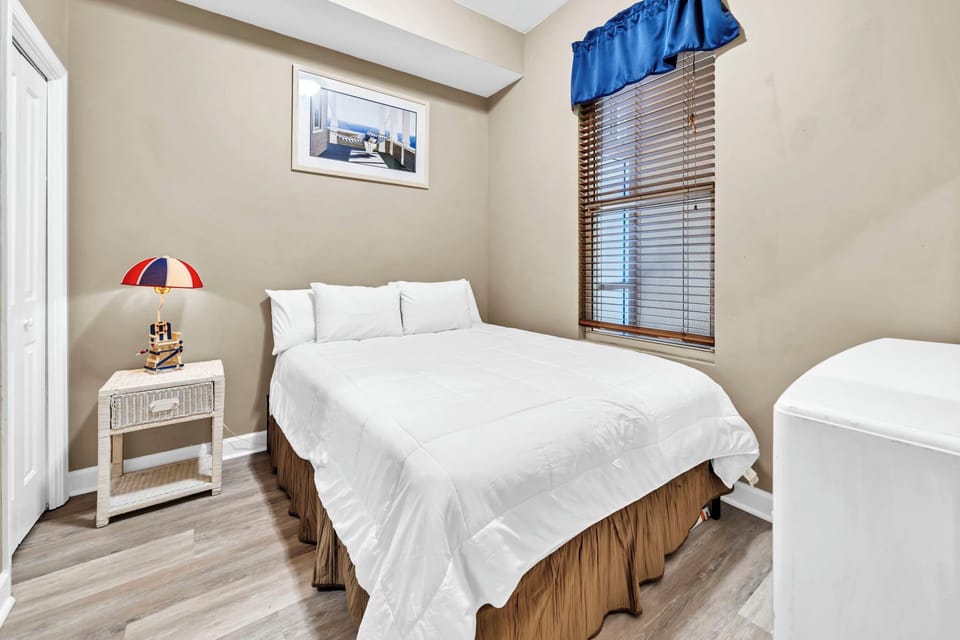 Guest bedroom