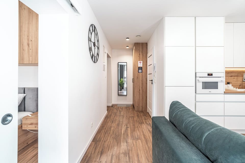 Apartment | Living area | Flat-screen TV