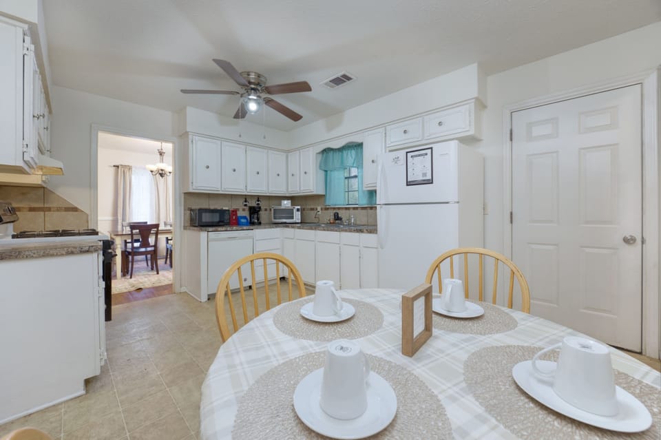Kitchen area