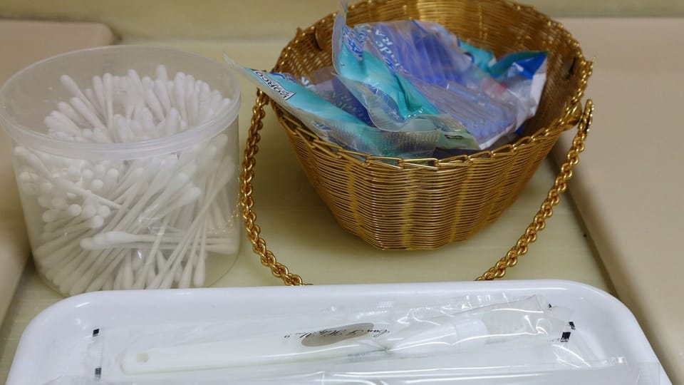 Bathroom amenities