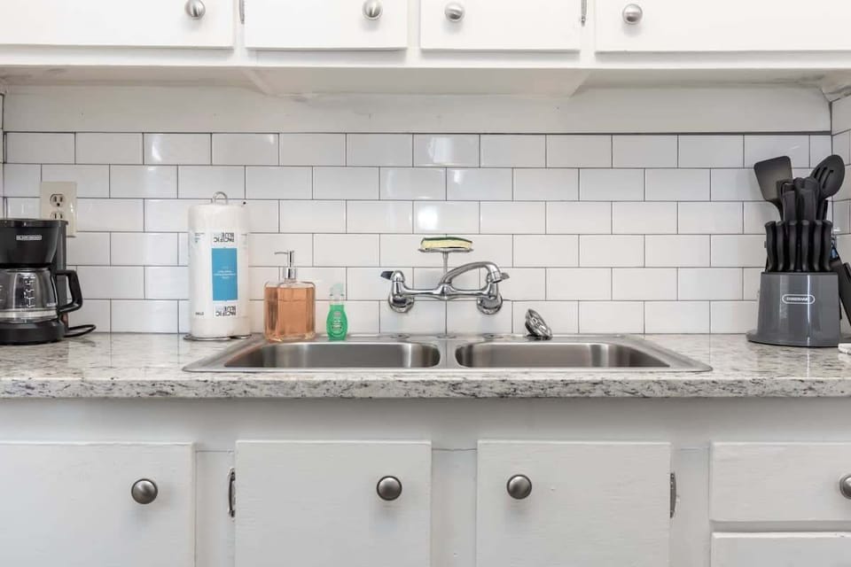 Kitchen sink