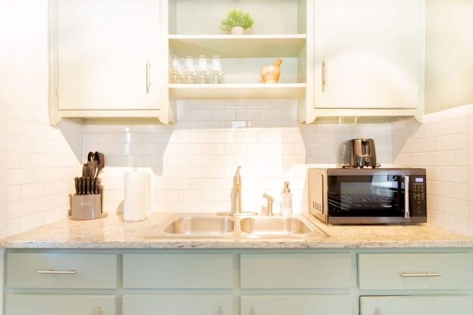 Kitchen sink