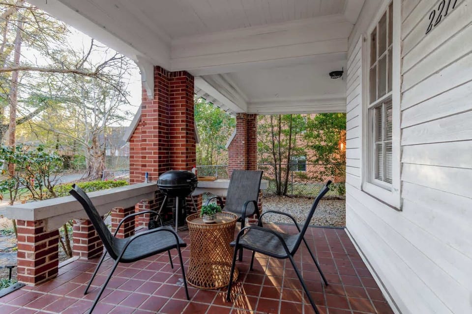 Unit A -Porch