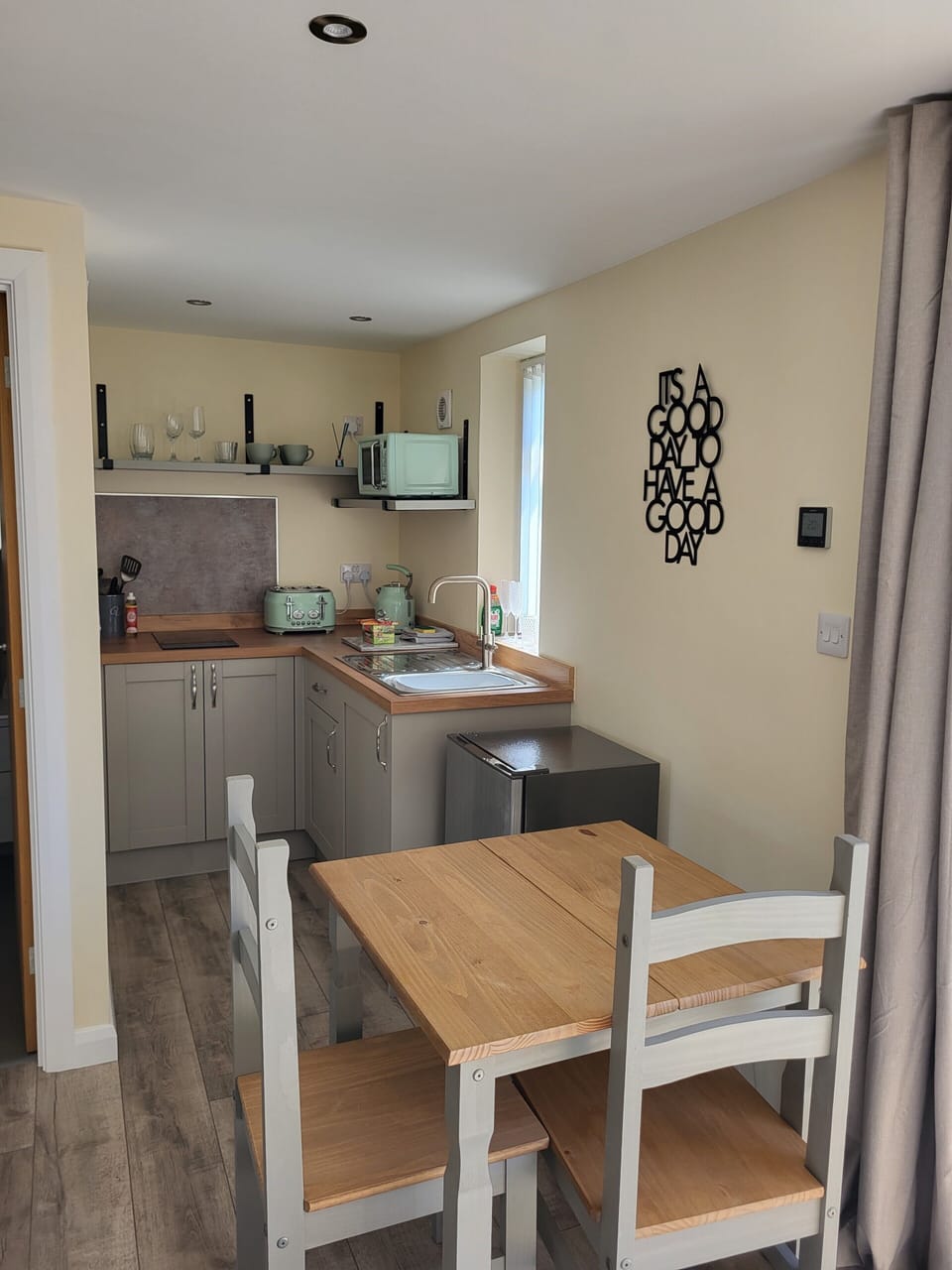 Deluxe Double Room, Hot Tub (Snooty Fox) | Private kitchen