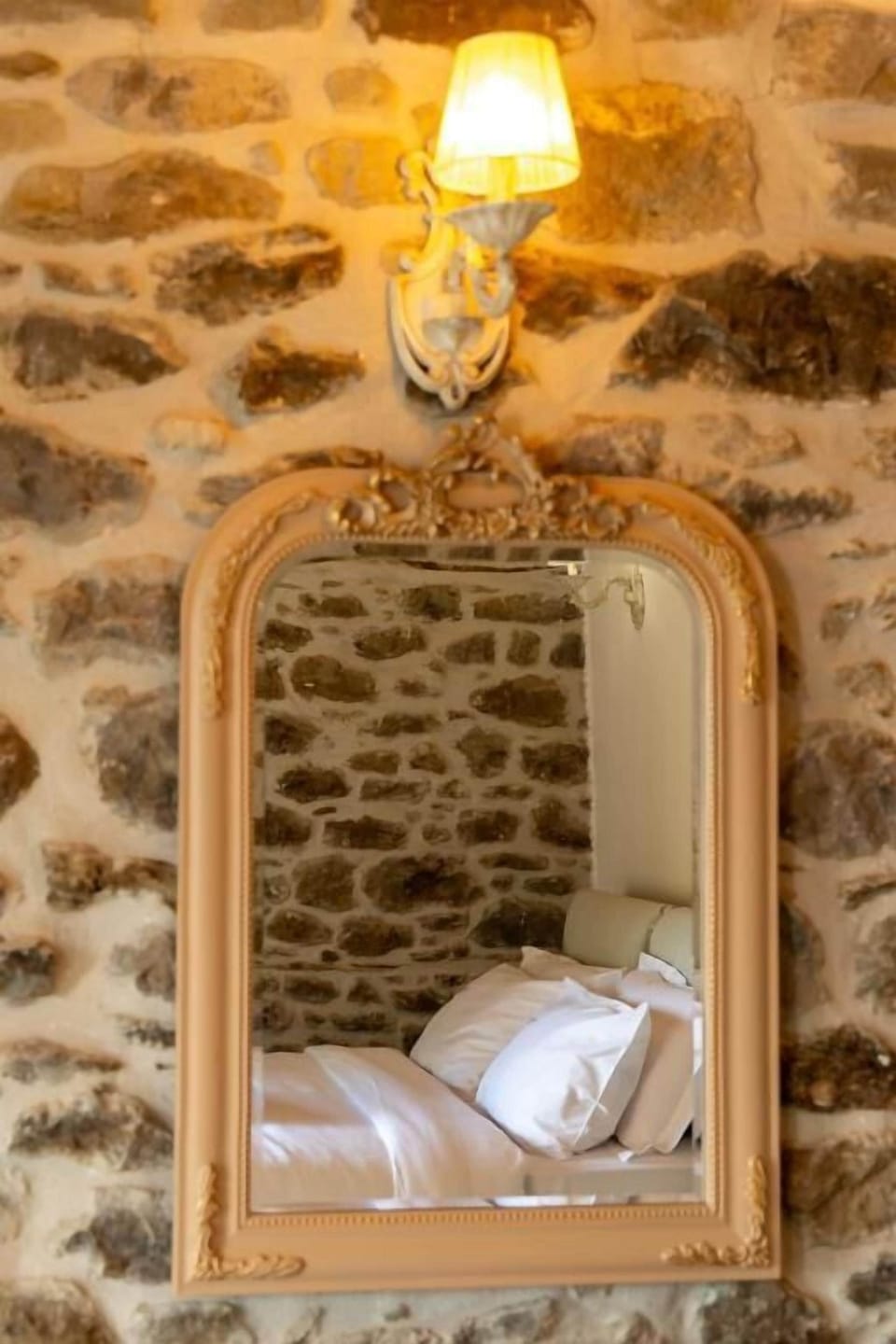 Deluxe Double Room, Garden View | In-room safe, desk, soundproofing, free WiFi