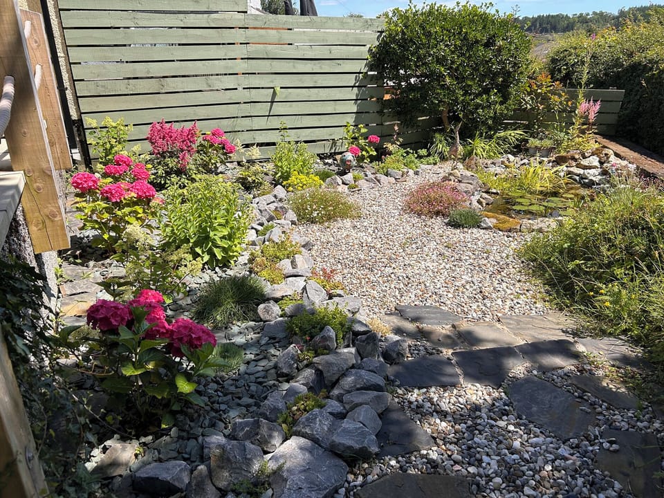 Cottage | Property grounds