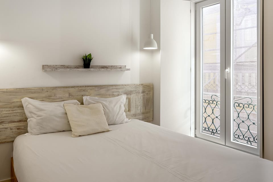 Downtown Modern Apartments I by Homing Apartment in Lisbon