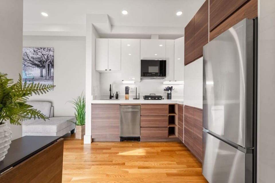 Open-Concept Modern Kitchen