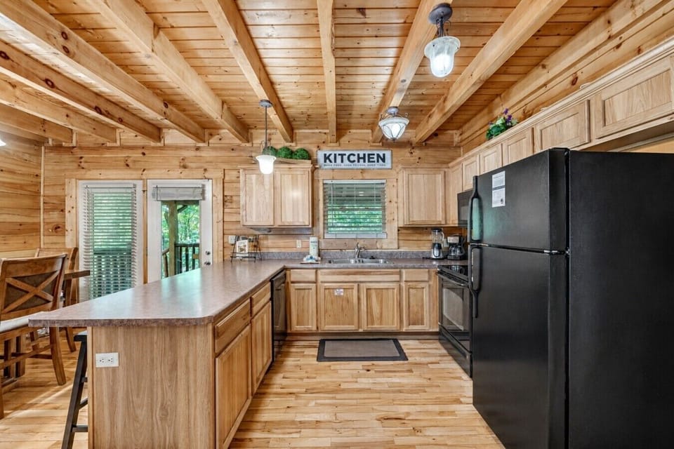 Kitchen - Fully Equipped Cabin Kitchen