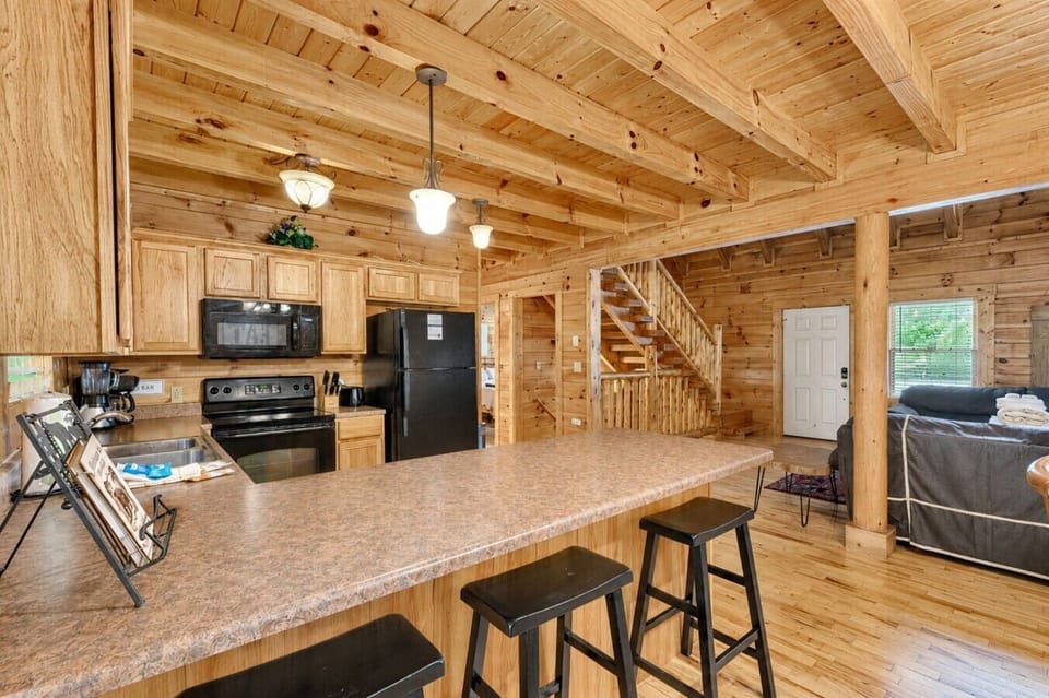 Kitchen - Fully Equipped Cabin Kitchen