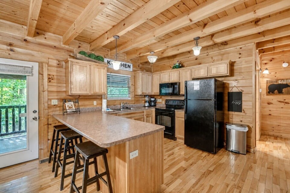 Kitchen - Fully Equipped Cabin Kitchen