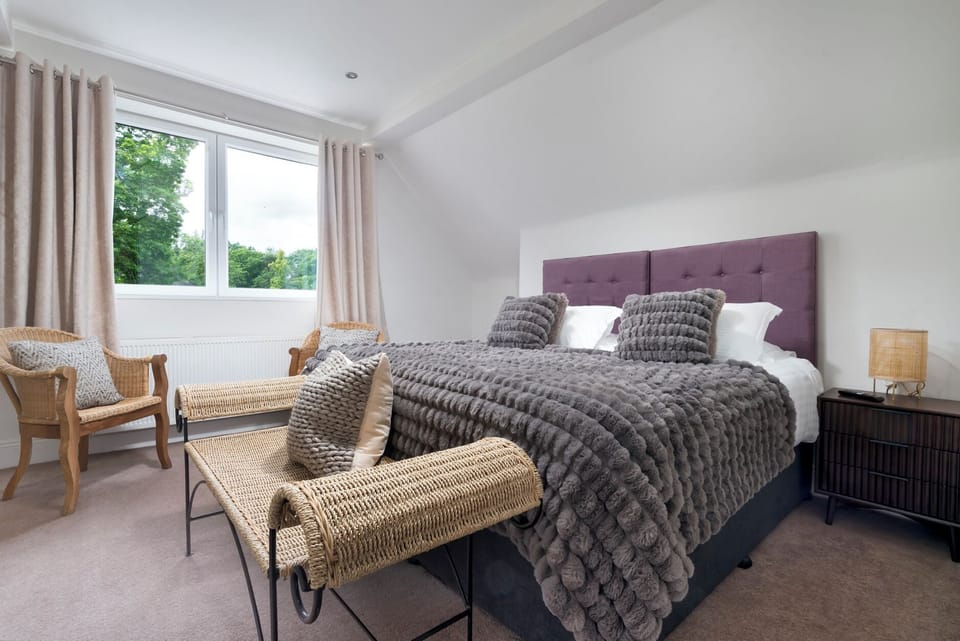 8 bedrooms, WiFi (free), individually decorated, individually furnished