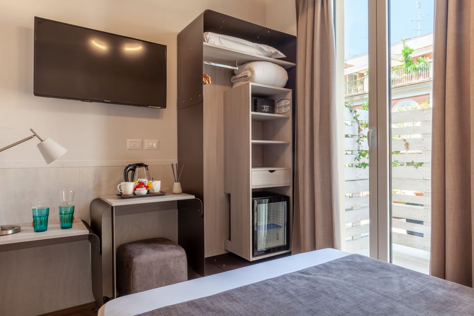 Double Room, 1 Double Bed, Terrace | Premium bedding, minibar, in-room safe, desk