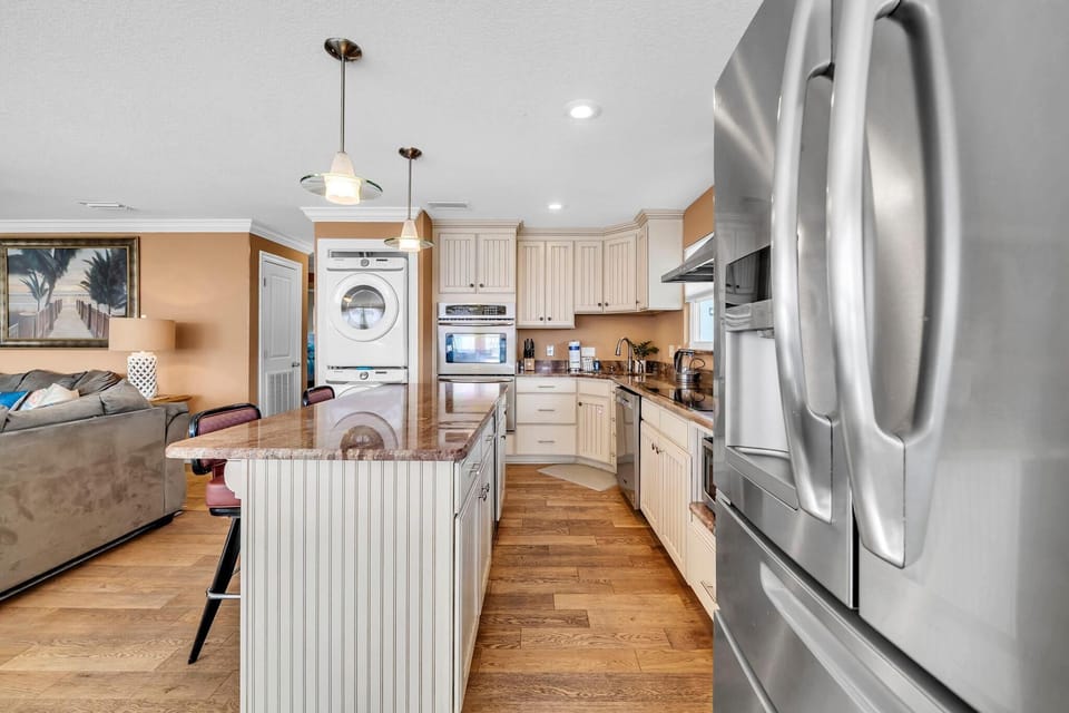 House, Multiple Beds (Coconut Breeze) | Private kitchen