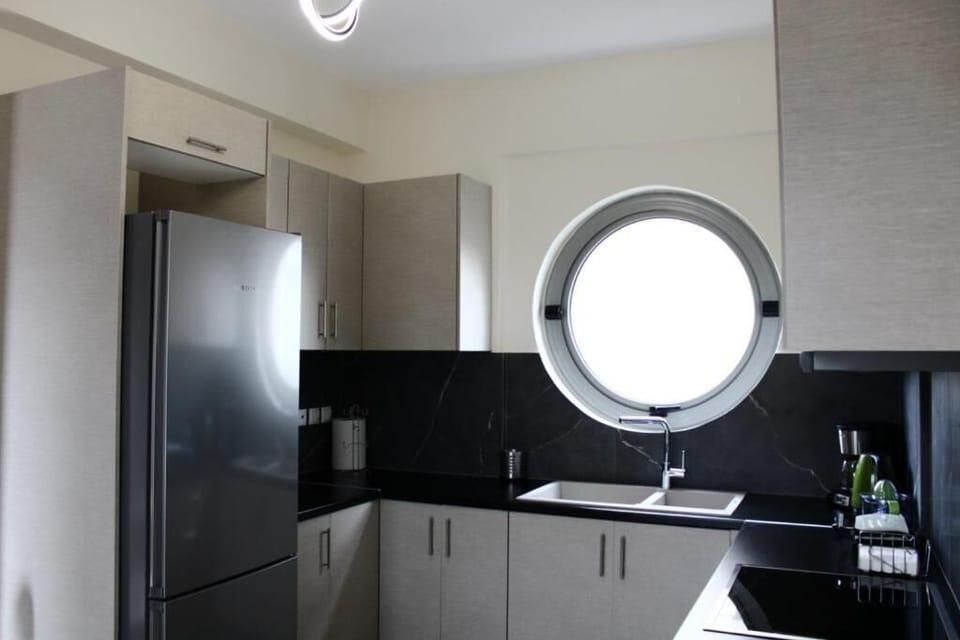 Deluxe Villa, Beach View | Private kitchen | Toaster