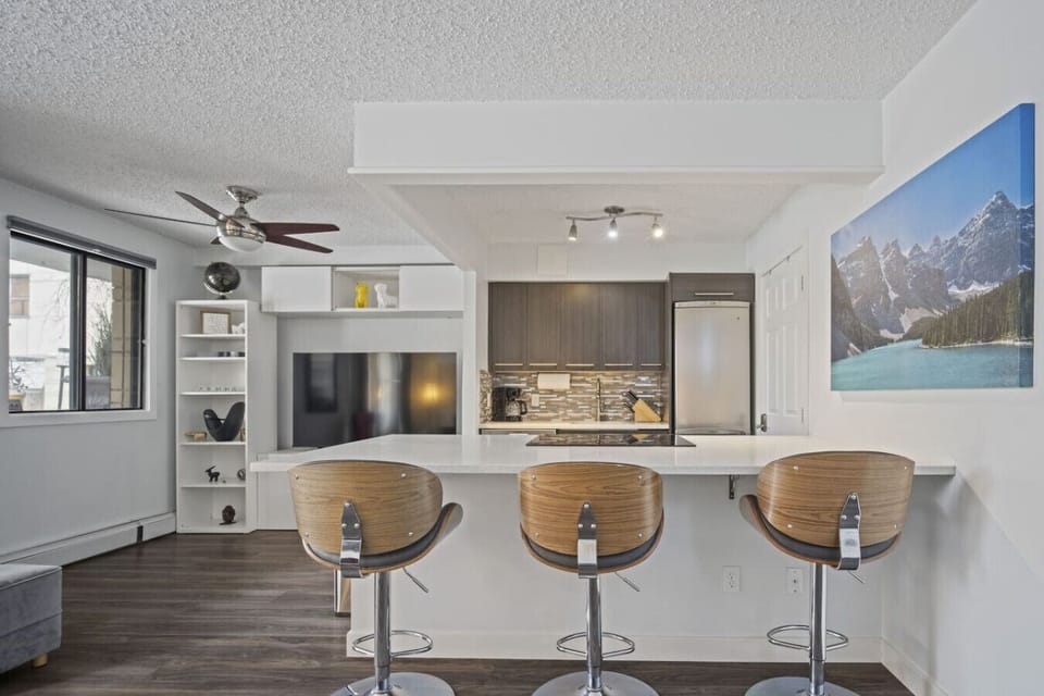 Kitchen counter with stools