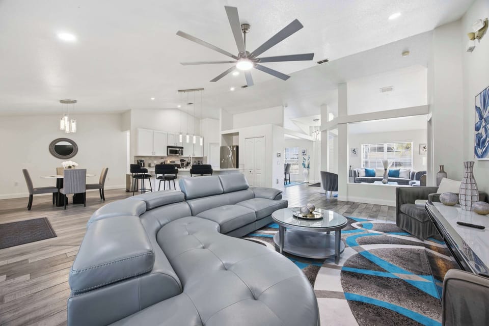 Main living room 