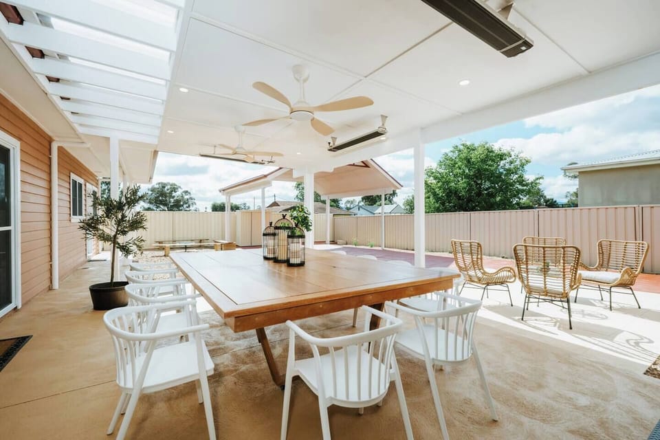 Fire up the BBQ and dine outdoors in comfort, making the most of relaxed, open-air living. 