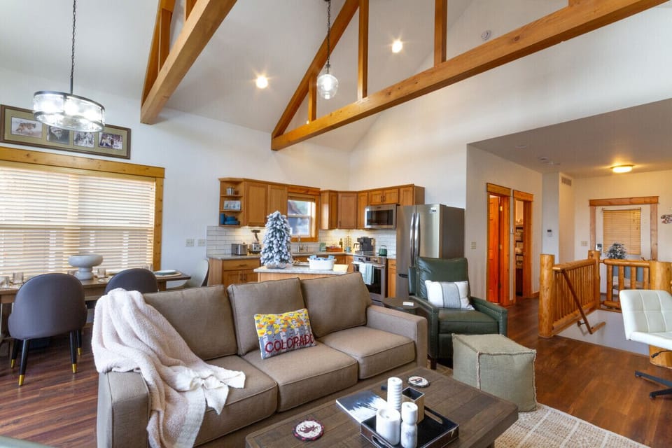 Relax and watch your favorite shows with your loved ones in the spacious main bedroom