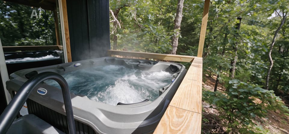 Hot Tub sits 6