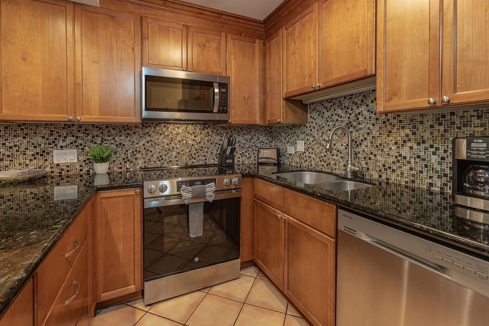 Beautiful modern kitchen for whipping up meals or after-beach snacks
